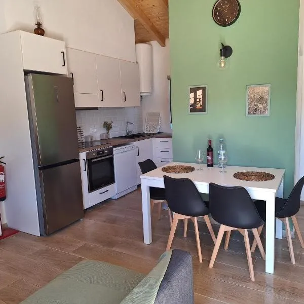 Refúgio da Corcha T2 casa de campo e mar Zambujeira do mar, מלון בזמבוז'יירה דו מאר