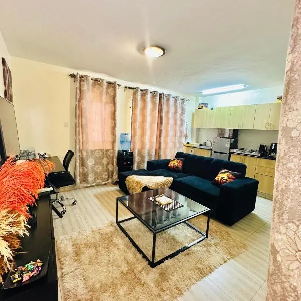 Stylish Ngong Retreat with Balcony & Rooftop Lounge The Moon Stays, hotel Ngong városában 