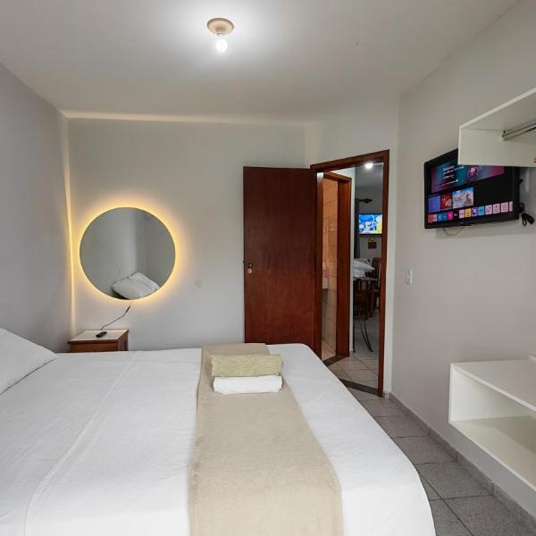 Apartamento 2 quartos com ar condicionado e piscina, há 3 min a pé da praia de taperapuan-300 mts