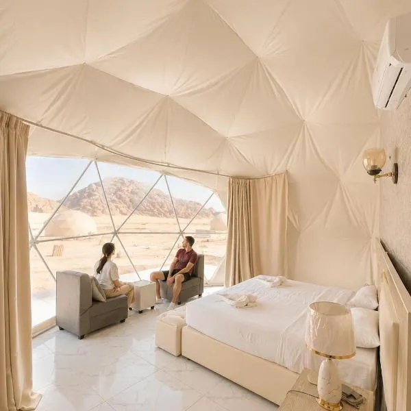 RUM NADINE LUXURY CAMP & Bubbles Hotel, hotell i Wadi Rum