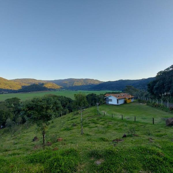Chácara aconchegante com vista para o rio