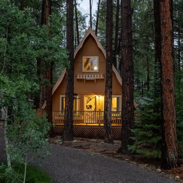 Hotevilla A-Frame Cabin with Wi-Fi & Pine Tree Views, hotel a Flagstaff
