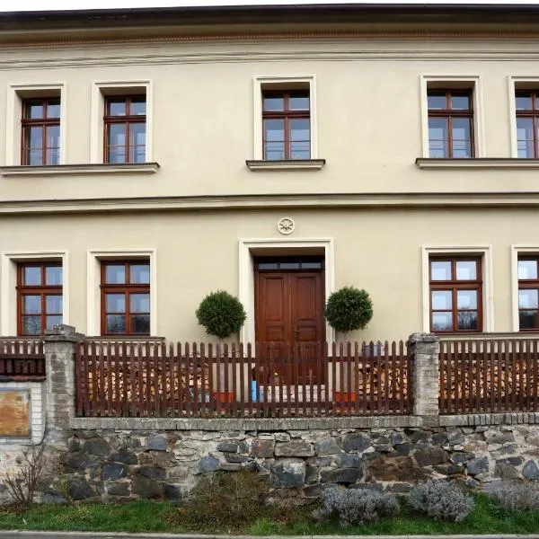 Penzion U Lasíků, hôtel à Otvovice