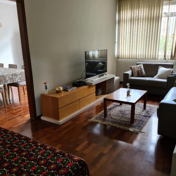Ap 4 Quartos mais 1 pequeno Quarto 3 Banheiros Zona Sul de BH Até 12 Hóspedes - Foto 5