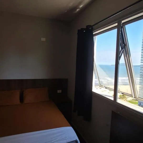 Flat Luxuoso Vista Mar no Gonzaga โรงแรมในซันโตส