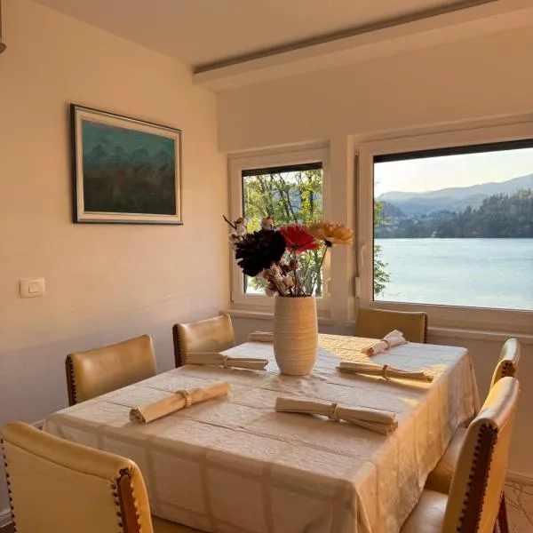 Lake View Apartment Villa Maca Bled, хотел в Блед