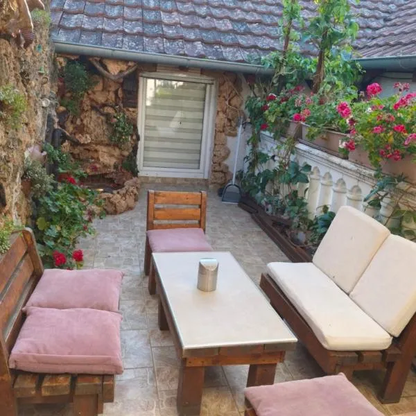 Bijoss Studios - free parking: Novi Sad şehrinde bir otel