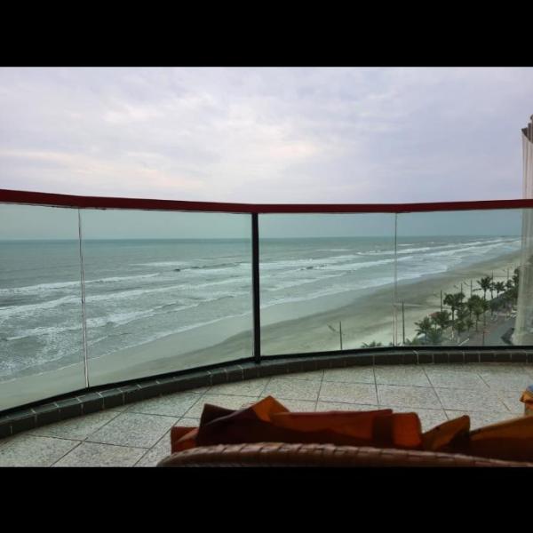 Apartamento pé na areia