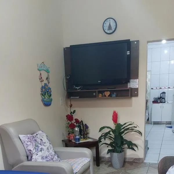 casa temporada vo doca,preço único casa toda próximo santuario, hotel in Aparecida