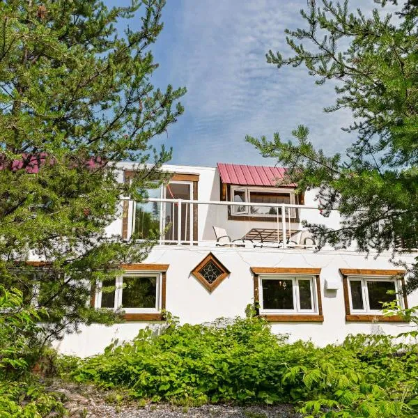 Maison Conteneur d'Expedition, hotel a Amos
