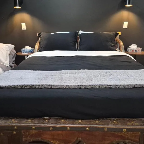 Seigneurie de Valdombre, hotel a Lévis