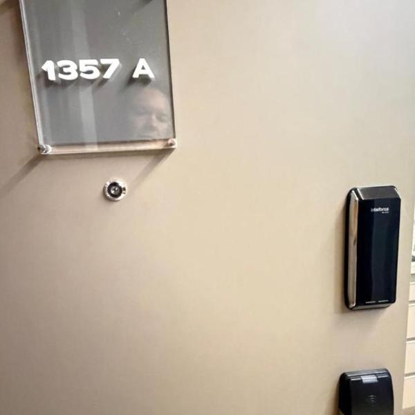 Blend Marista Luxo! Ar no quarto e na sala! Cozinha pra Café da manhã ou buffet na mesma torre! Restaurante em frente e Empório Prime na esquina! - Foto 2