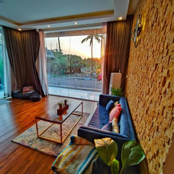 Boho sunset glass house nandi hills, hotel a Nandi
