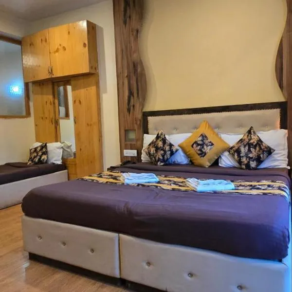 레에 위치한 호텔 The White Yak Hotel
