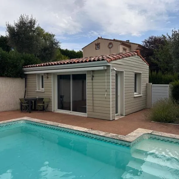 Dépendance climatisée au sud de Toulouse, hotel in Lacroix-Falgarde