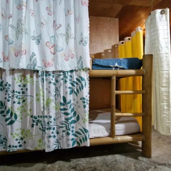 J Travel Trail Inn in Hubangon, Mahinog, Camiguin: Mahinog şehrinde bir otel