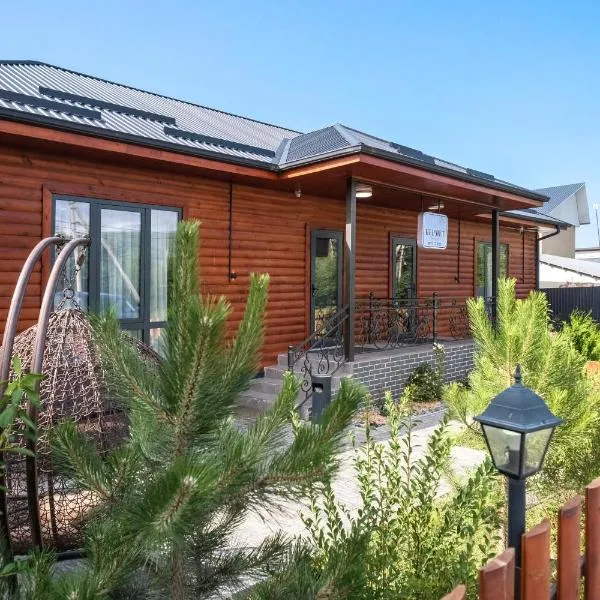 Bermet guest house, hotel em Karakol