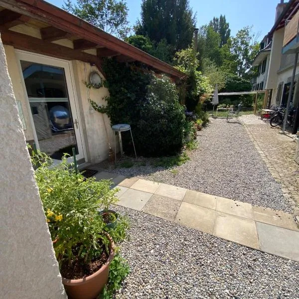 1-Zimmer-Studio in Bern، فندق في برن
