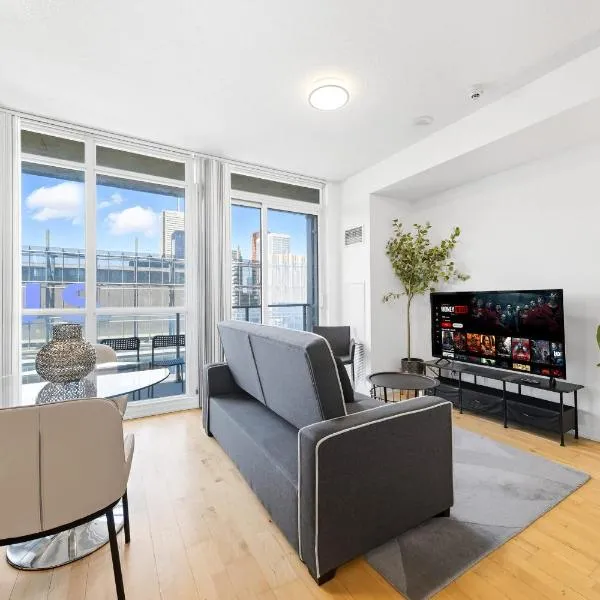 Downtown Toronto 1BR Condo Stunning City Views – hotel w mieście Toronto