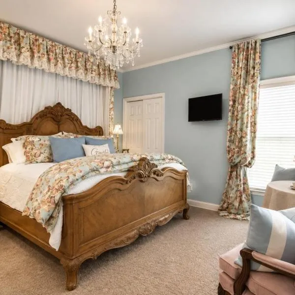 King bed! Gameroom! Super cozy-The Treasured Mist!, hotell i Fort Smith