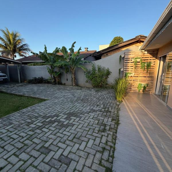 Casa moderna com cozinha e churrasqueira integrada - Foto 4