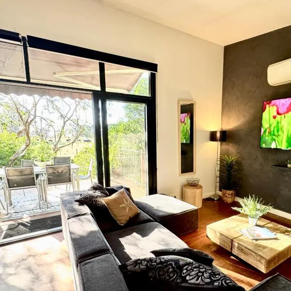 Nature Resort Villas - Villas with a View, hotel in Cowes