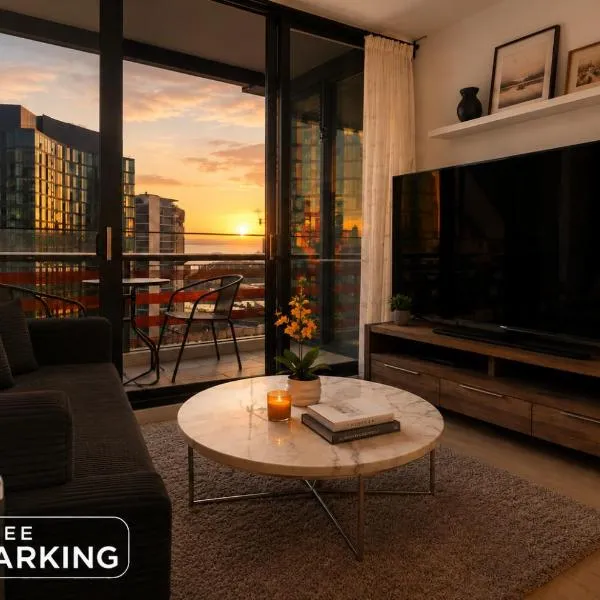 High Rise Harbour Views 2BR Pool Parking & Balcony, hotel u Melbourneu