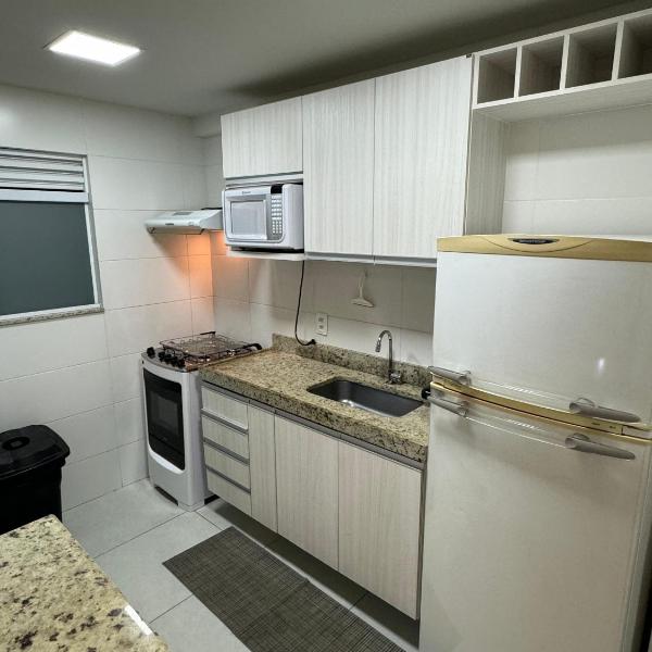 Apto quarto e sala há 300m da praia do Forte - Foto 4