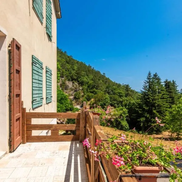 Poggio Alla Luna Gerfalco, hotel en Gerfalco