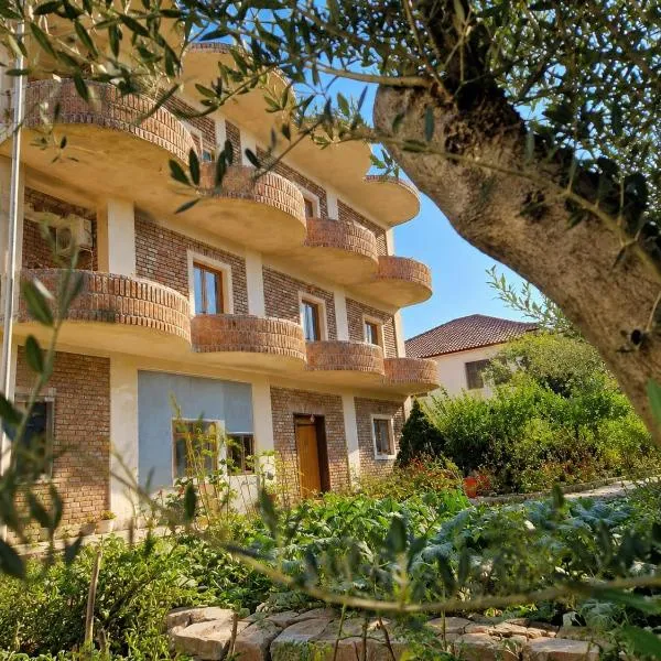 Maria Apartments Near Airport, viešbutis mieste Kamëz
