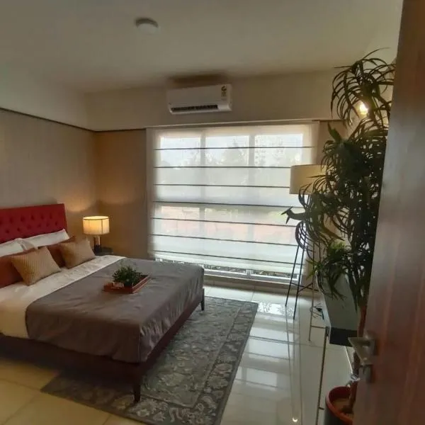 Hotel Rashmi Palace & Inn، فندق في Rourkela