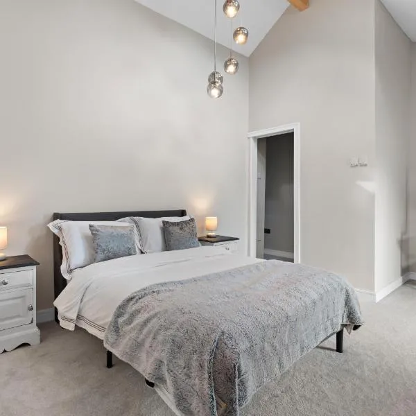 Own Room & En-suite in Wakefield in stunning House, hotel Wakefieldben