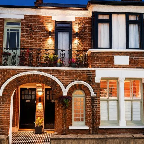Modern city apartment, hotel in London