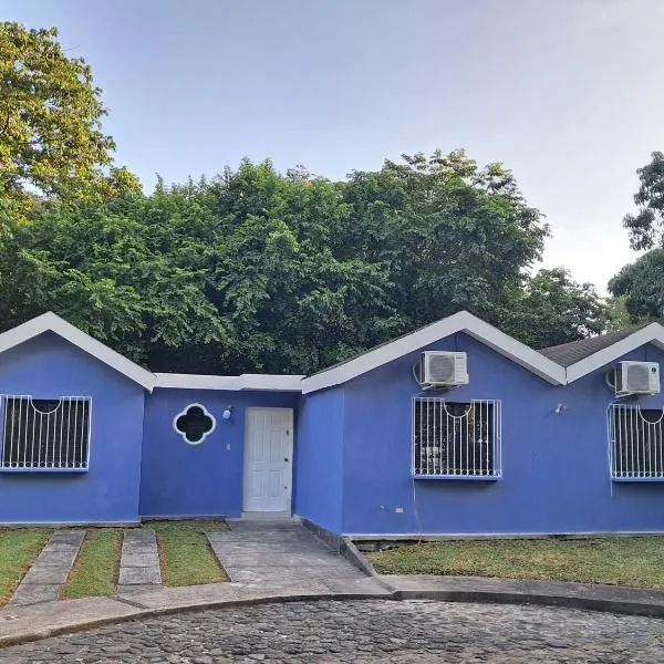 Casa 3 a 5 min del Irtra, hotel di Retalhuleu