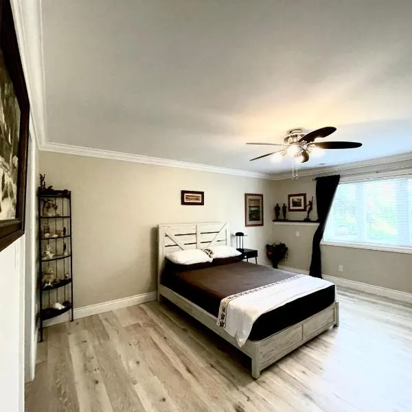 Khan’s Resort, hotel in Cobourg