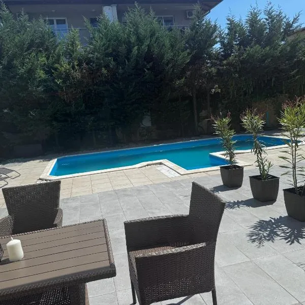 ANDRÁSI Apartman – hotel w Siófoku