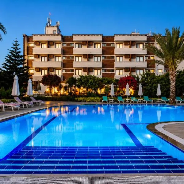 ANADOL Hotel & Pool Central Kyrenia, khách sạn ở Temblos