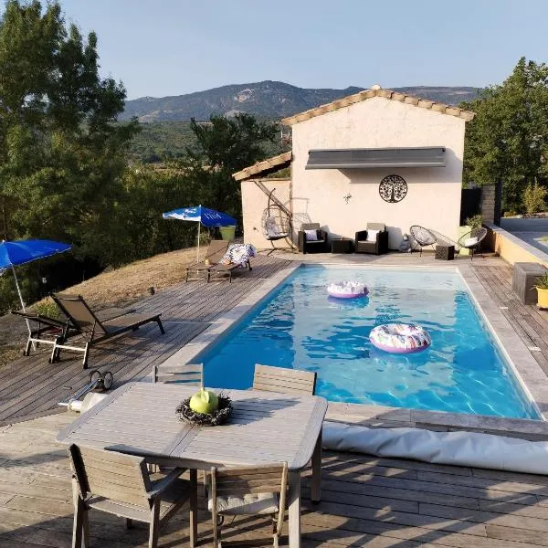 Le Cigalou - Drôme Provencale, hotel in Sainte-Jalle