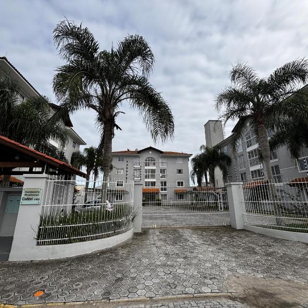 Apartamento Moderno, Confortável, 2 Quartos e Ótima Localização!
