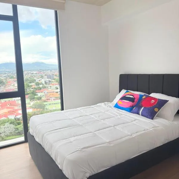 Modern Pop Retro Apartment Secrt Escalante, хотел в San Pedro