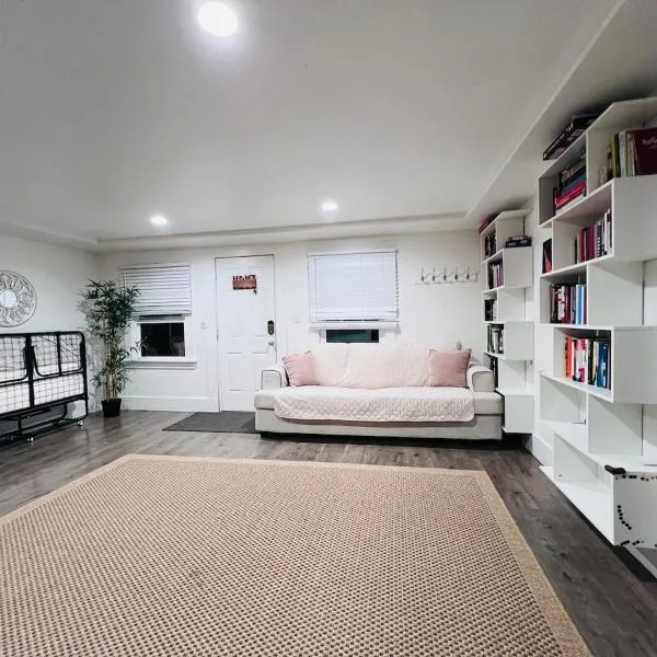 Cozy Family Home, hotel v mestu Everett