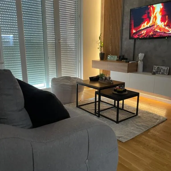 Žeravica, hotel sa Novi Sad