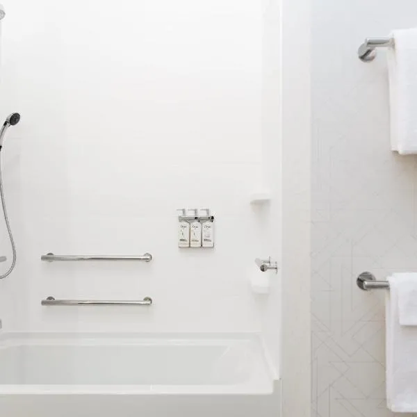 Holiday Inn Express & Suites St Vincent - Grenadines by IHG, hotel in Stubbs