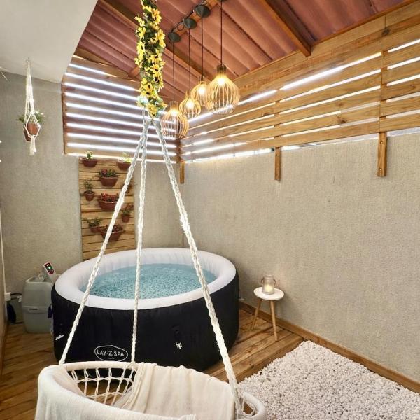 Casa com spa aquecido, suíte e garagem em Matinhos