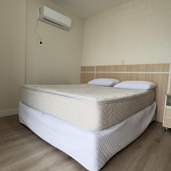 Apartamento Frente Mar em Meia Praia.