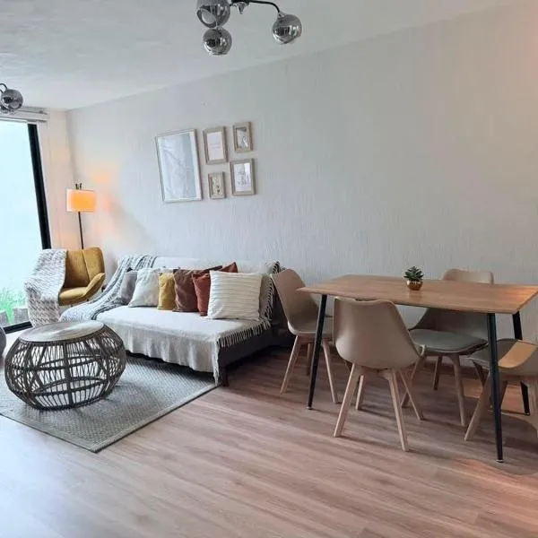 Quinta bonita Pachuca terraza y cochera en privada céntrica plaza de toros feria palenque galerías 5 min，Colonia de Venado的飯店