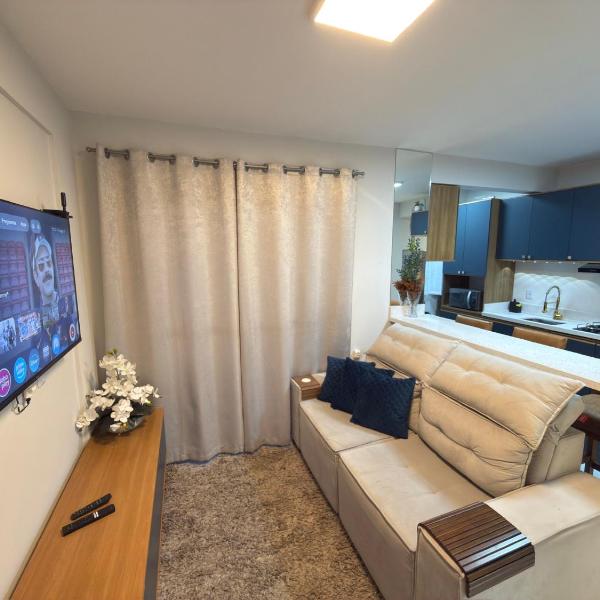 Apartamento novo, sendo dois quartos com ar, garagem coberta e internet