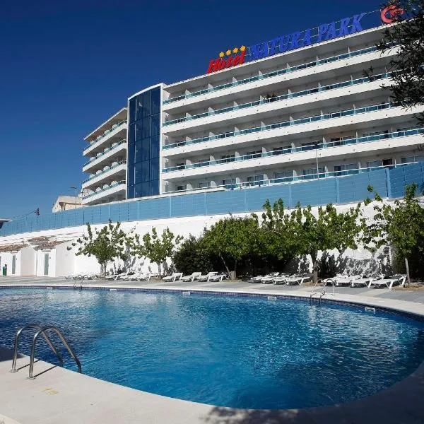 Hotel Natura Park, hotel in El Vendrell