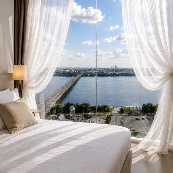 SkyTech Hotel Most City 19 floor, hotel in Dnipro