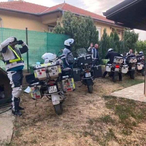 Casa Tomson, free parking, ciubăr, piscină în natura, hotel en Oradea